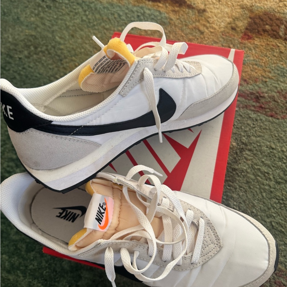 Nike Men's Challenger OG Cream/Black Sneakers for sale size 10.5 - Picture 4 of 7